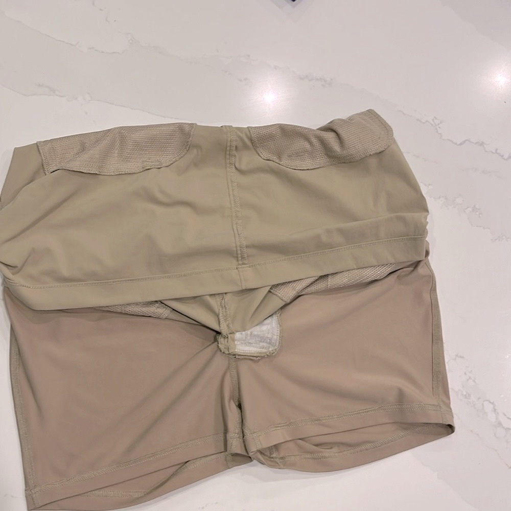 Columbia Trail Skort Women’s Size 12 OMNI-SHIELD fabric. Tan color. - Picture 13 of 15